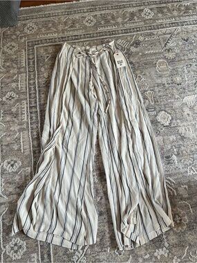 Billabong Cream and Navy Striped Top